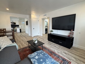 6814 E Pinchot Ave, Unit B in Scottsdale, AZ - Foto de edificio - Building Photo