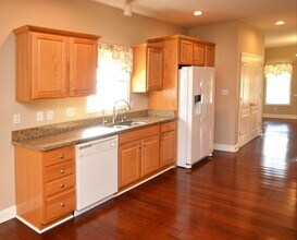 126 Wyndsong Pl in Lynchburg, VA - Foto de edificio - Building Photo