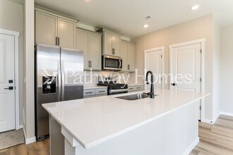 17892 E 94th Pl in Commerce City, CO - Building Photo - Building Photo