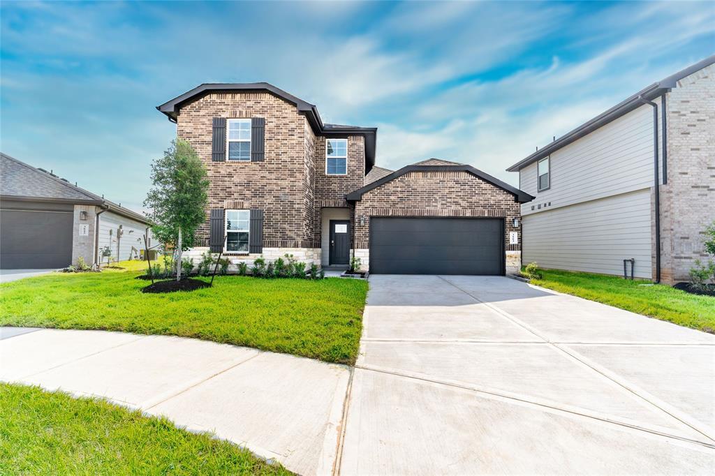 3903 Wickley Park Way in Fulshear, TX - Building Photo