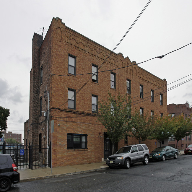 Seaview Guest House in Jersey City, NJ - Building Photo - Building Photo