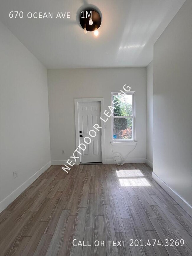 670 Ocean Ave in Jersey City, NJ - Building Photo - Building Photo