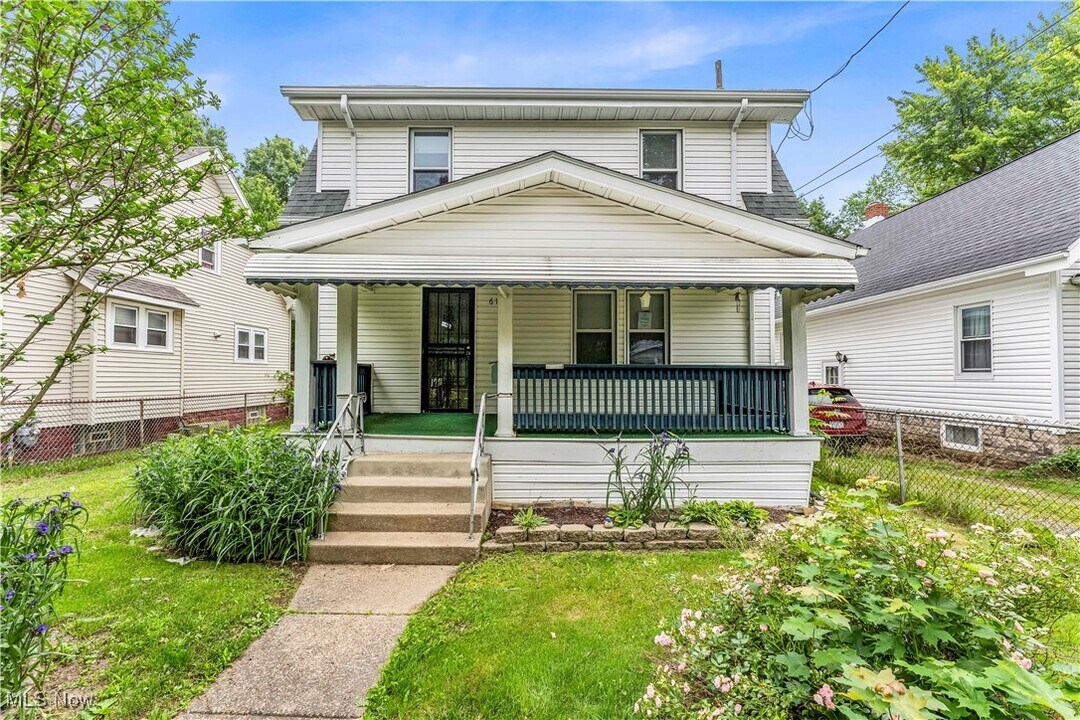 617 Whitney Ave in Akron, OH - Building Photo