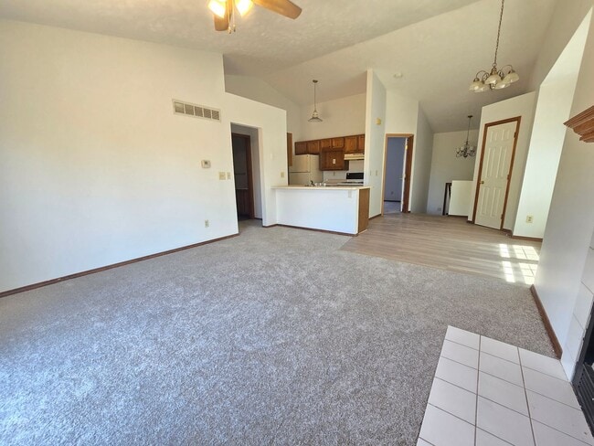 1810 Cottage Ave in Bloomington, IL - Building Photo - Building Photo