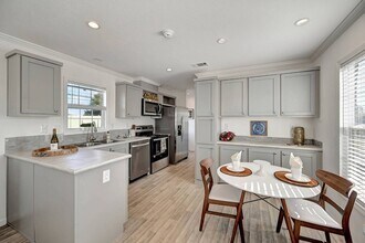 1701 Post Rd in Melbourne, FL - Building Photo - Building Photo