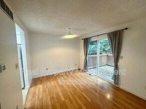 19659 20th Ave NE in Shoreline, WA - Building Photo - Building Photo