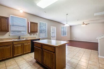 2033 Meadow View Dr in Princeton, TX - Building Photo - Building Photo