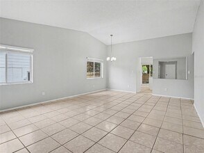 7102 Harbor Heights Cir in Orlando, FL - Building Photo - Building Photo