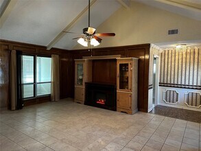 330 Maybrook Dr in Houston, TX - Building Photo - Building Photo