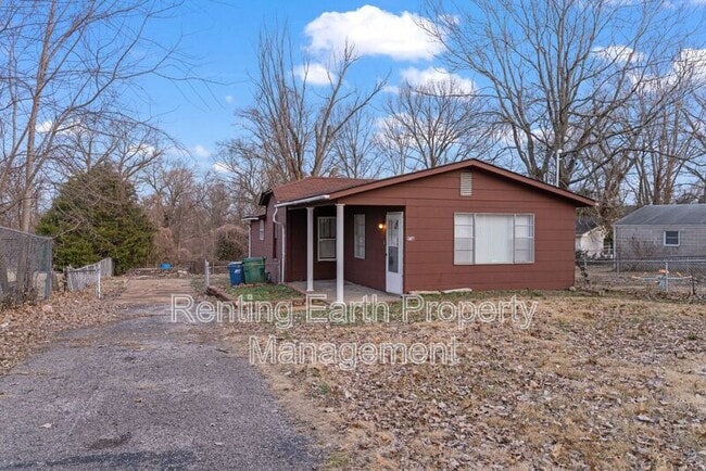 9746 Diamond Dr in St. Louis, MO - Building Photo - Building Photo