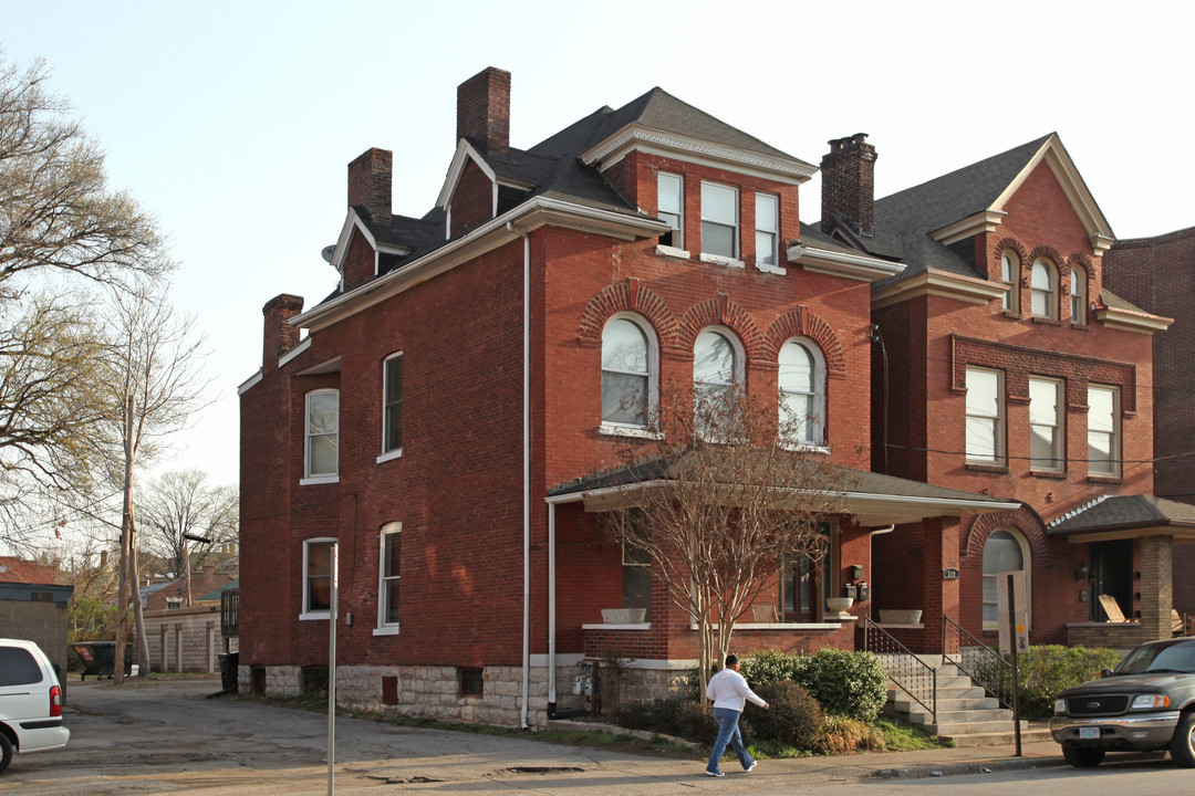 319 W Hill St in Louisville, KY - Foto de edificio