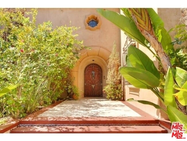 property at 725 Foothill Rd