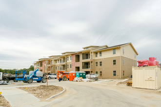 AveCDC Terrace in Houston, TX - Foto de edificio - Building Photo