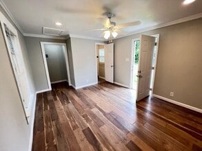 4310 Whitworth St in Dallas, TX - Foto de edificio - Building Photo