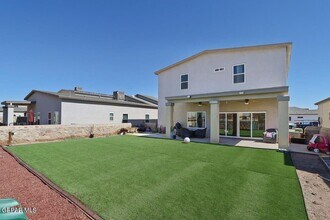 11381 Hidalgo Dr in Socorro, TX - Building Photo - Building Photo