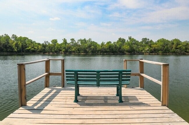 Magnolia Lake Apartments