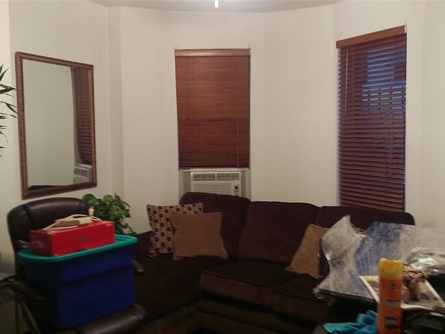 58 Burrell St, Unit #2