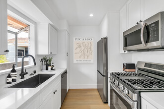 12420 Woodgreen St in Los Angeles, CA - Building Photo - Building Photo