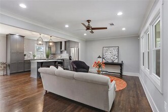 2739 Flagstone Dr SE in Atlanta, GA - Building Photo - Building Photo