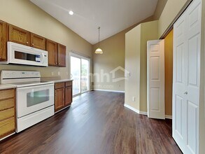 4695 Woodfield Dr in Cincinnati, OH - Foto de edificio - Building Photo