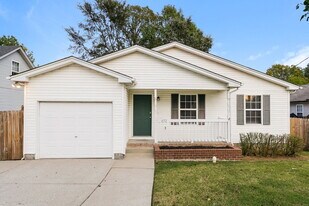 452 Cedar Park Cir, Unit 0701 in La Vergne, TN - Building Photo