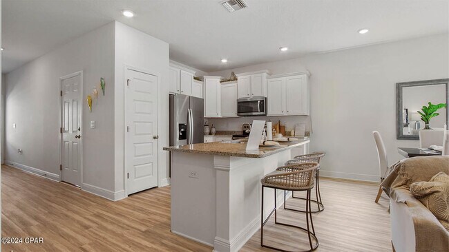 property at 476 Melrose Wy