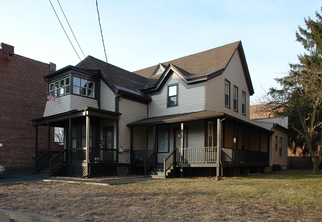 542 Clinton Ave in Albany, NY - Building Photo