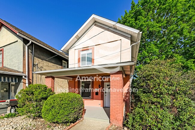 property at 1008 Hancock Ave