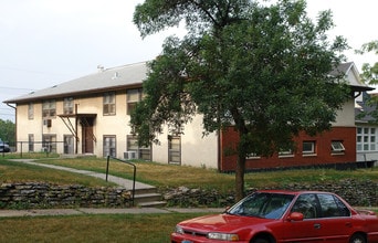 330-334 Magnolia Ave E in St. Paul, MN - Foto de edificio - Building Photo