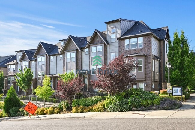 1304 Williamsburg Walk NE in Issaquah, WA - Building Photo - Building Photo