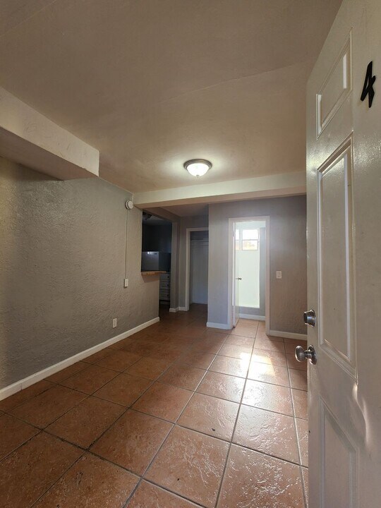 1214 S Ridgewood Ave in Daytona Beach, FL - Building Photo