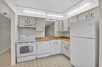 6785 Moonlit Dr in Delray Beach, FL - Building Photo - Building Photo