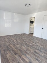 4835 N Old Laurens Rd-Unit -E in Gray Court, SC - Building Photo - Building Photo