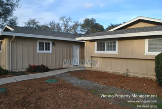 7457 Shadow Oaks Ln in Granite Bay, CA - Building Photo - Building Photo