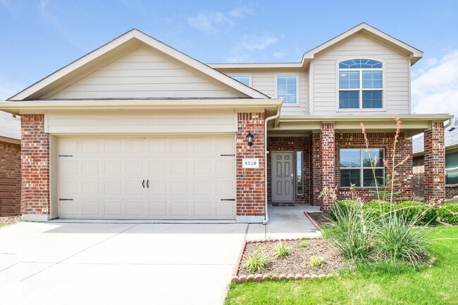 property at 1720 Kings Glen Ln