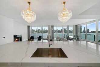 1200 Ave at Port Imperial in Weehawken, NJ - Foto de edificio - Building Photo