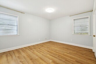 4805 Burke Dr in Metairie, LA - Building Photo - Building Photo