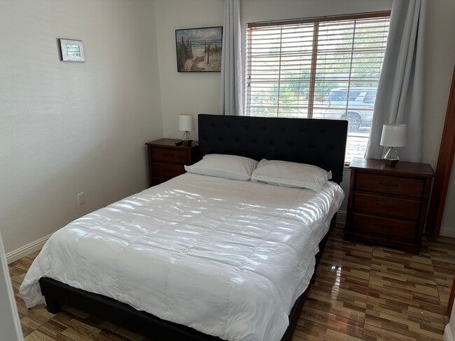 2714 Briarcliff Ave in Henderson, NV - Building Photo - Building Photo