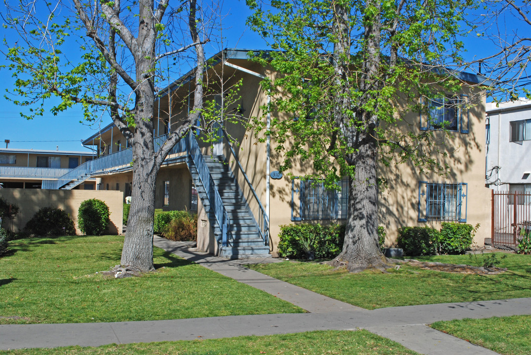 310 S Lyon St in Santa Ana, CA - Building Photo