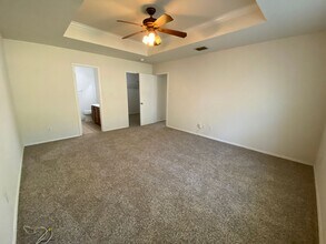 8027 Ashwood Pointe in San Antonio, TX - Building Photo - Building Photo