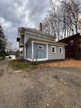 1328 Logan Ave NW in Canton, OH - Foto de edificio - Building Photo