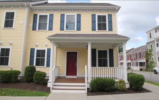1 Sherwood St in Storrs Mansfield, CT - Foto de edificio - Building Photo