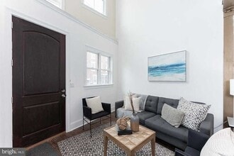 1005 New Market St in Philadelphia, PA - Foto de edificio - Building Photo