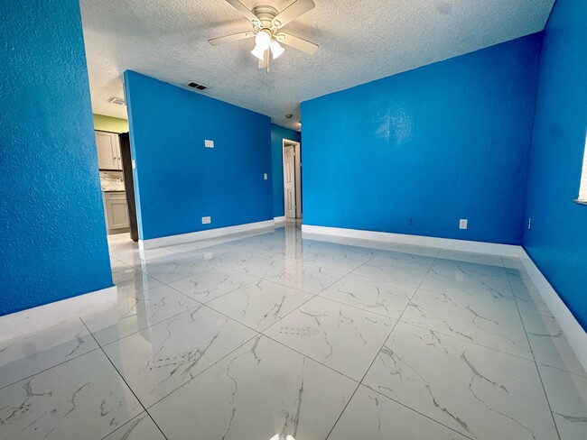 4008 Ave I in Fort Pierce, FL - Building Photo - Building Photo