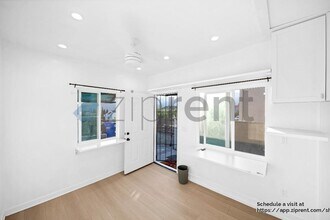 2755 Sanborn Ave in Montrose, CA - Building Photo - Building Photo