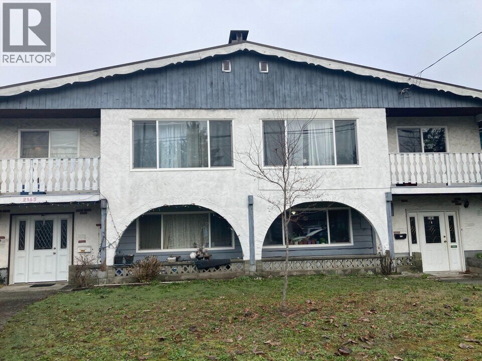 2161 Prairie Ave in Port Coquitlam, BC - Building Photo
