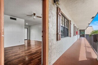 4151 Oak Terrace Dr in Greenacres, FL - Foto de edificio - Building Photo