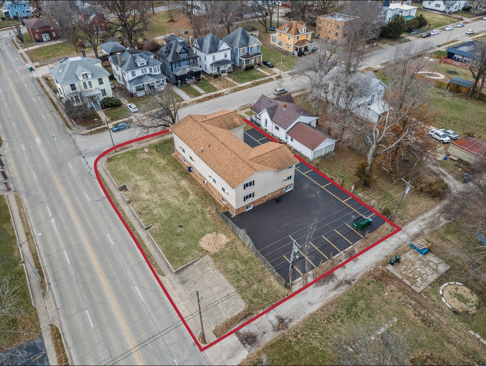 612 W Macon St in Decatur, IL - Building Photo