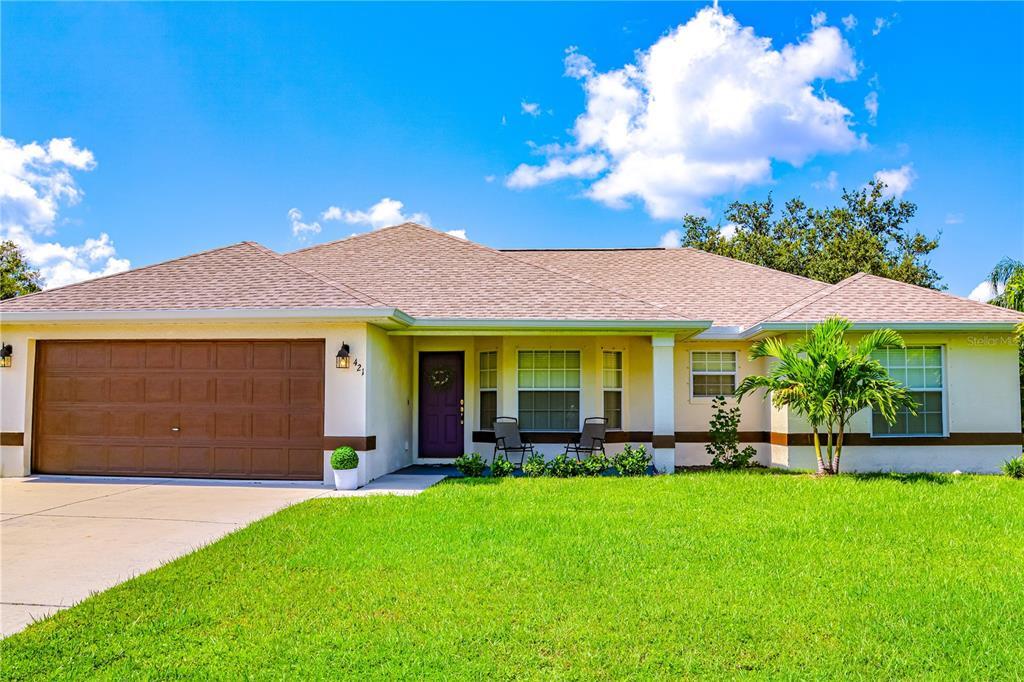 421 Londrina Dr in Punta Gorda, FL - Building Photo