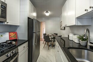 26 Alton Pl in Brookline, MA - Building Photo